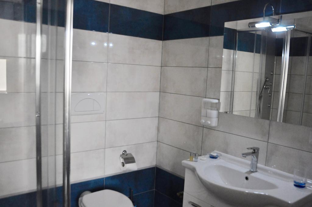 Lo Specchio Del Salento Bed and Breakfast Lecce Eksteriør billede